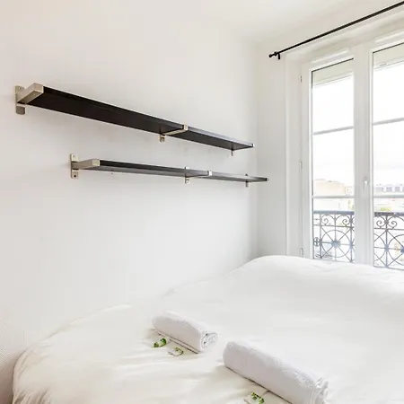 Apartment Guestready - Parisian Perch With Eiffel Tower View Paris